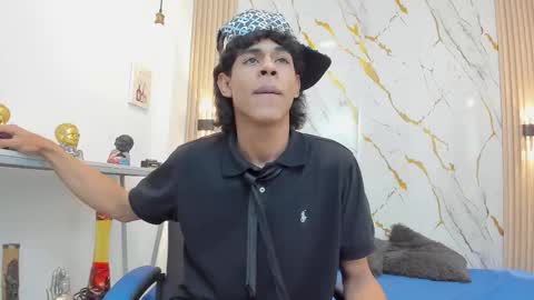 zayn_fox32 online show from March 20, 8:45 pm