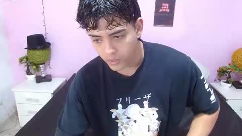 zayne lyon online show from July 23, 11:51 am