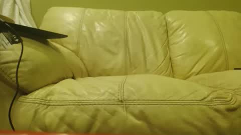 Snapshot of zephyr392 chatting on October 25, 12:23 am zephyr392 online show from October 25, 12:23 am