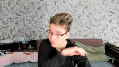 Ethan online show from May 25, 4:29 am