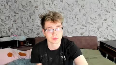 Ethan online show from June 3, 3:19 am