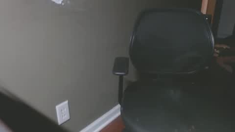 Snapshot of zerozero5555 chatting on January 8, 1:42 am bambi cumslut online show from January 8, 1:42 am