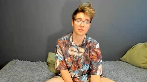 Ethan online show from June 21, 2:39 am