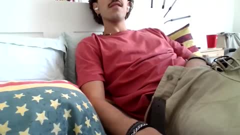 zeta214 online show from October 9, 11:15 am