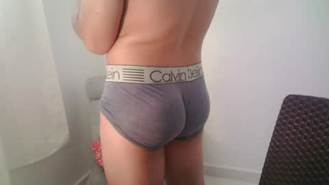 zeus_183 online show from July 28, 1:54 pm