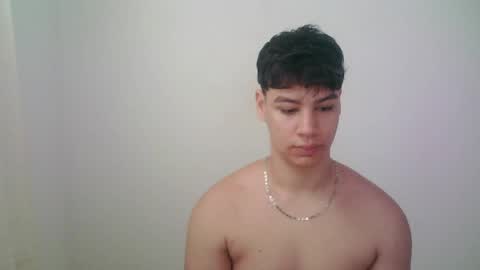 zeus_183 online show from June 1, 11:54 am