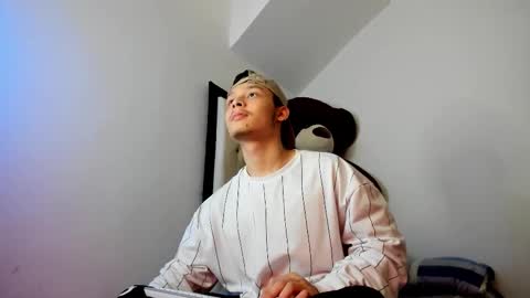 zeus online show from October 22, 5:55 am