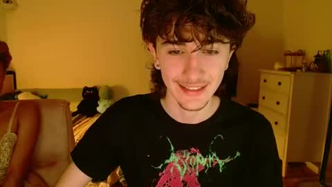 Snapshot of zipdown_ chatting on February 26, 11:57 pm zipdown online show from February 26, 11:57 pm