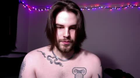 zorvello_83 online show from April 3, 9:44 pm