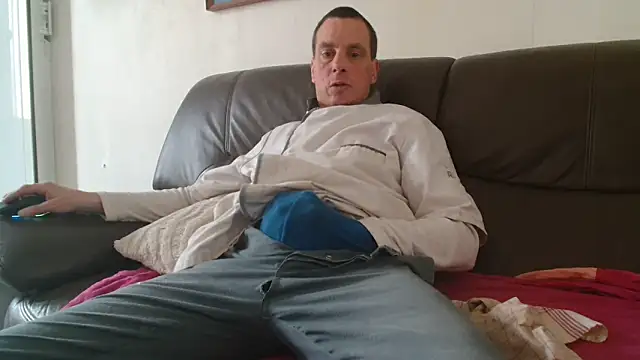 cloupefun online show from April 2, 11:29 am