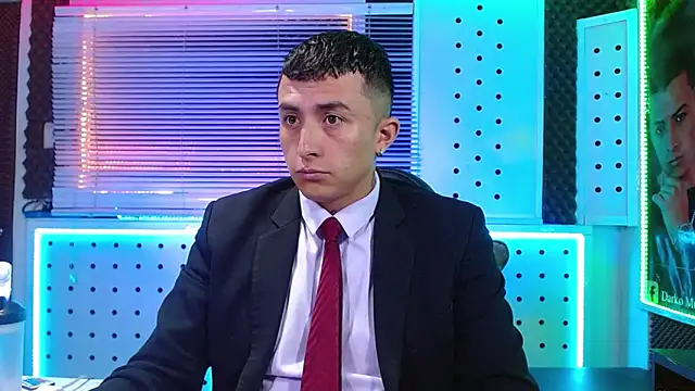 Darko0717 online show from February 25, 1:56 pm