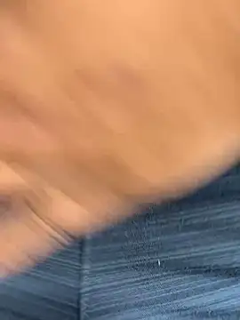 Snapshot of tank32s chatting on February 26, 6:58 am tank32s online show from February 26, 6:58 am