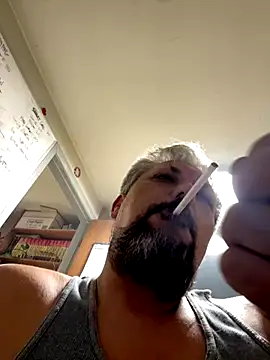 Snapshot of tank32s chatting on September 20, 7:36 pm tank32s online show from September 20, 7:36 pm