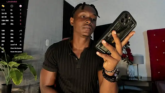 DannSmmith online show from March 4, 3:46 am