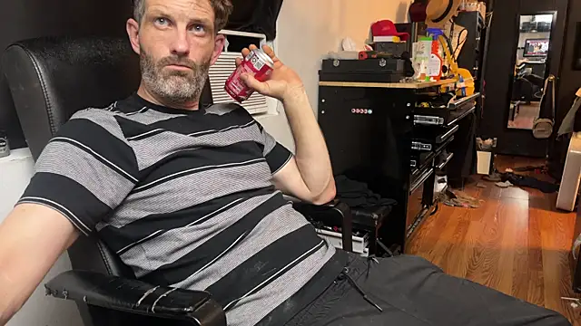 leanjamesdean online show from March 25, 8:29 am