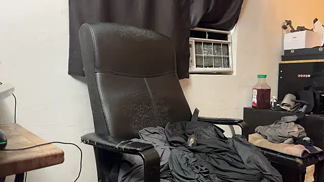 leanjamesdean online show from July 28, 2:46 pm
