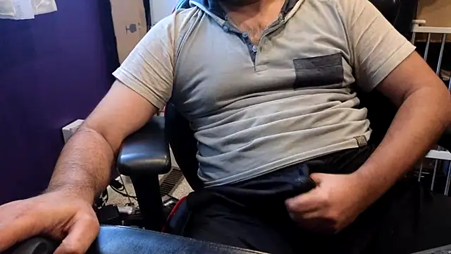 Sakhtlaundaz online show from February 25, 10:00 pm