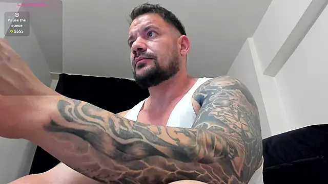 musclemonster31 online show from July 29, 7:46 pm