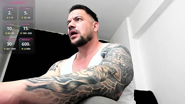 musclemonster31 online show from February 7, 11:10 pm