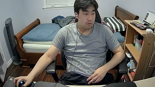 Koreanboy171 online show from March 27, 2:27 am