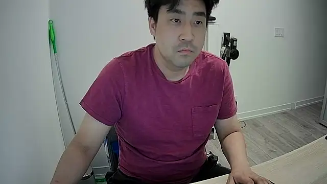 Koreanboy171 online show from May 17, 5:59 am