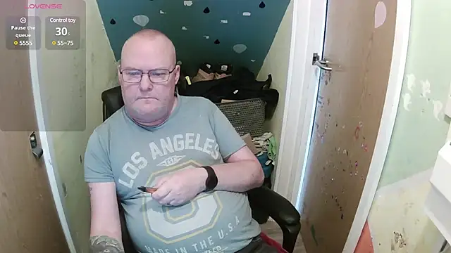 FriendlyDave online show from February 16, 9:15 am