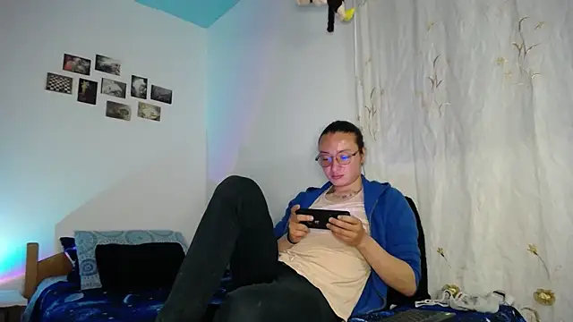 monkeywillwhite online show from February 19, 3:36 am