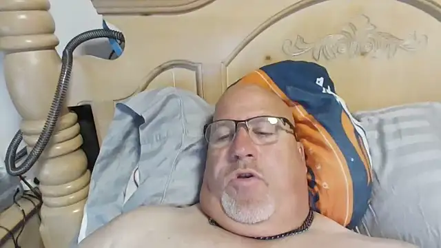 Bigbear0563 online show from May 27, 4:26 pm
