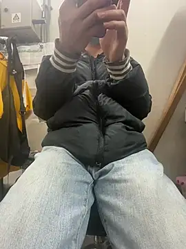 wSilEliaXm online show from February 18, 3:37 am