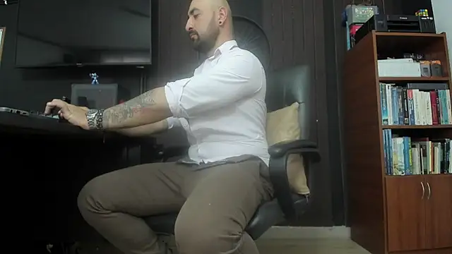 Leon 1234 online show from November 18, 7:06 pm