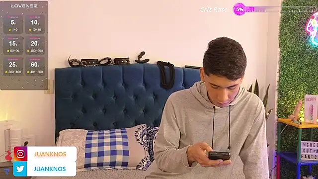 by pandora online show from February 17, 6:40 pm