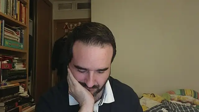 curiosillo83 online show from March 17, 4:20 pm