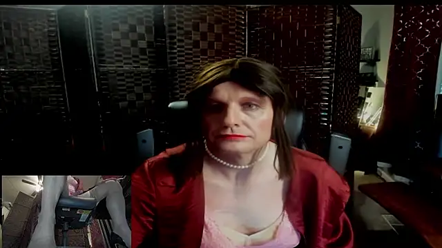 CharlotteAshton online show from July 26, 1:19 pm