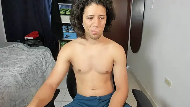 imtonny19 online show from February 3, 4:34 pm