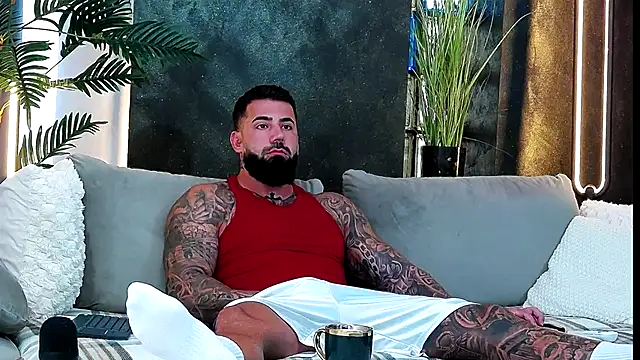 masterkingofmusclee online show from September 29, 7:29 am