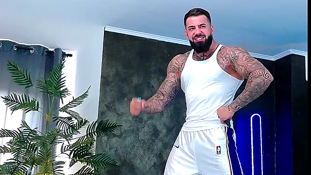 masterkingofmusclee online show from October 1, 6:50 am