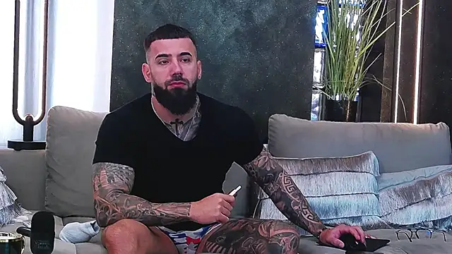 masterkingofmusclee online show from March 14, 9:03 am