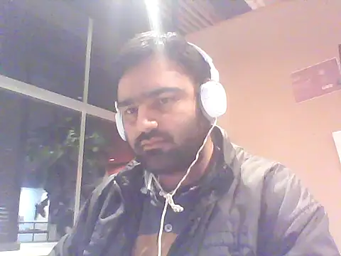 JohnBond009 online show from April 15, 7:58 pm