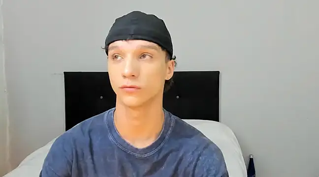 angelcortes online show from March 21, 11:55 am