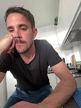 julian333 online show from March 20, 4:31 pm