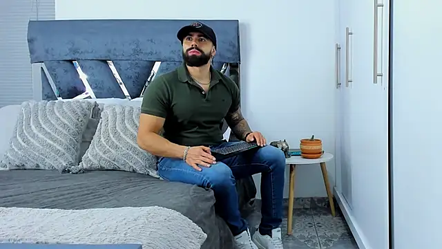 Zack Froone online show from October 23, 3:59 pm