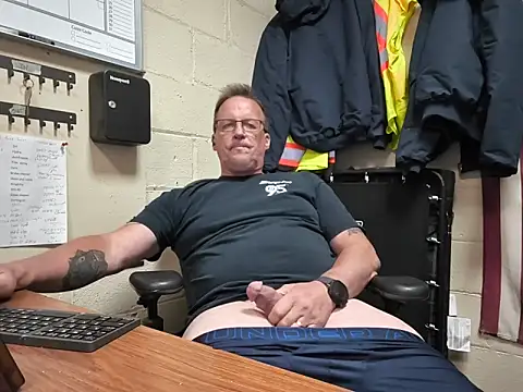 Cockrub1 online show from June 18, 4:12 pm