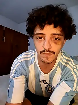 Juanigato online show from November 11, 8:03 pm