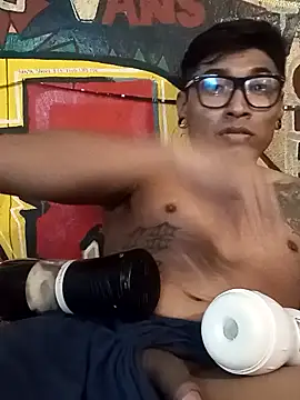 Tonyada18 online show from October 1, 8:13 pm