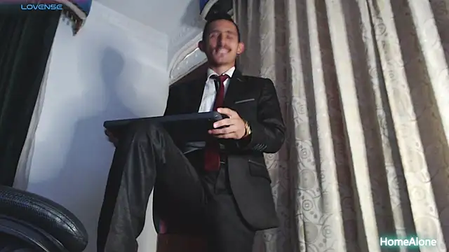 HomeAloneK online show from March 18, 7:44 pm