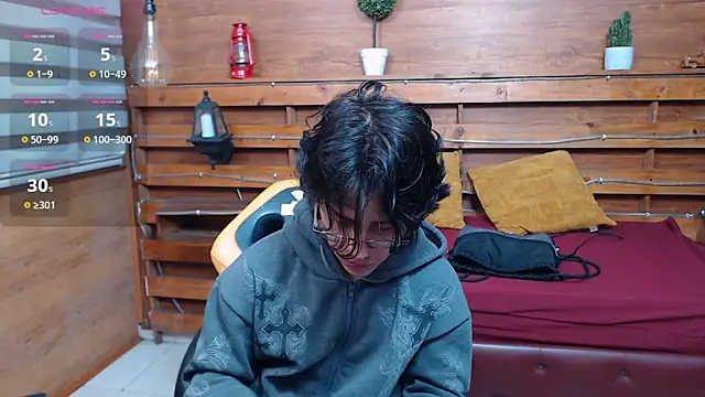 alex 477 online show from April 1, 11:45 am