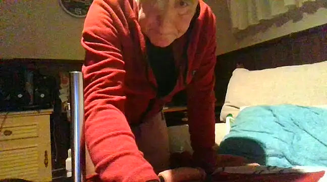 Snapshot of fransexdol chatting on February 6, 12:43 am fransexdol online show from February 6, 12:43 am