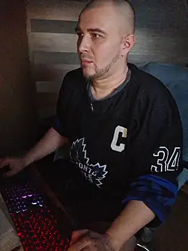 Foxyshaved online show from February 3, 6:22 am