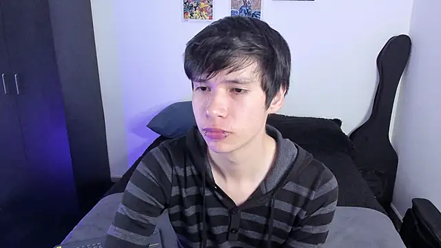 Aventure Twinks online show from November 2, 3:44 am