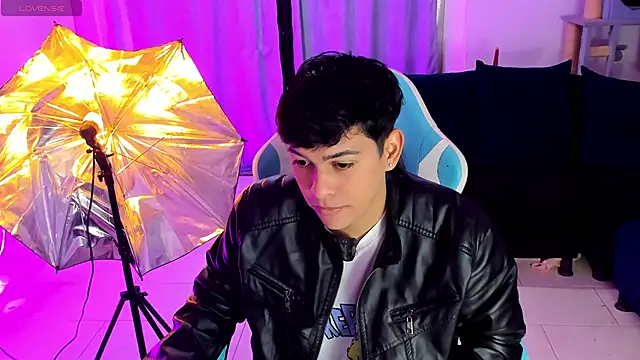 Franco Rizzo  online show from November 24, 8:10 pm